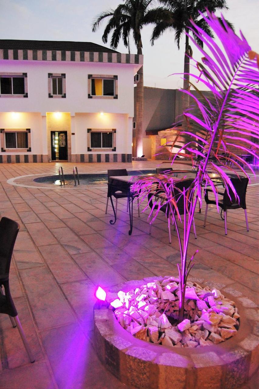 فندق كانوفي  R & K Guest Palace المظهر الخارجي الصورة